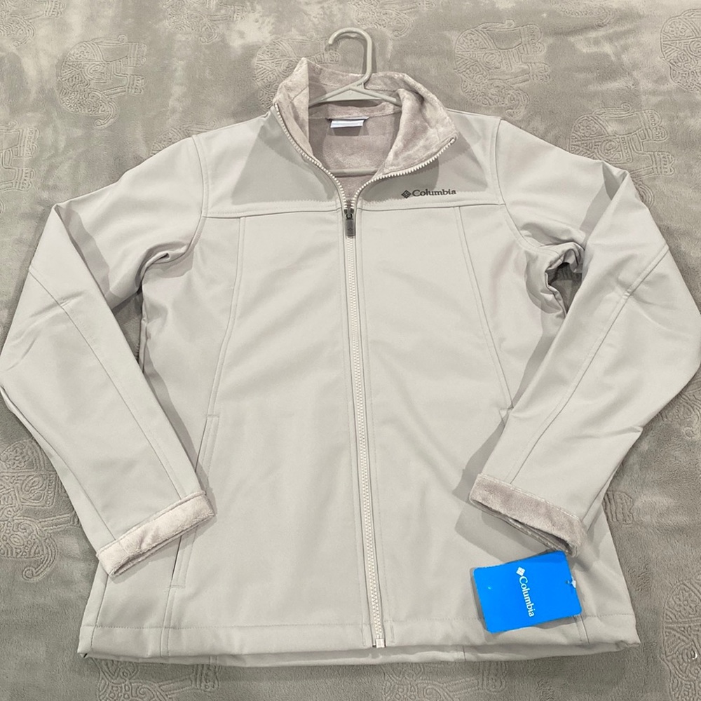 NWT Columbia Acorn Cottage II Softshell Jacket - Light Grey / Beige